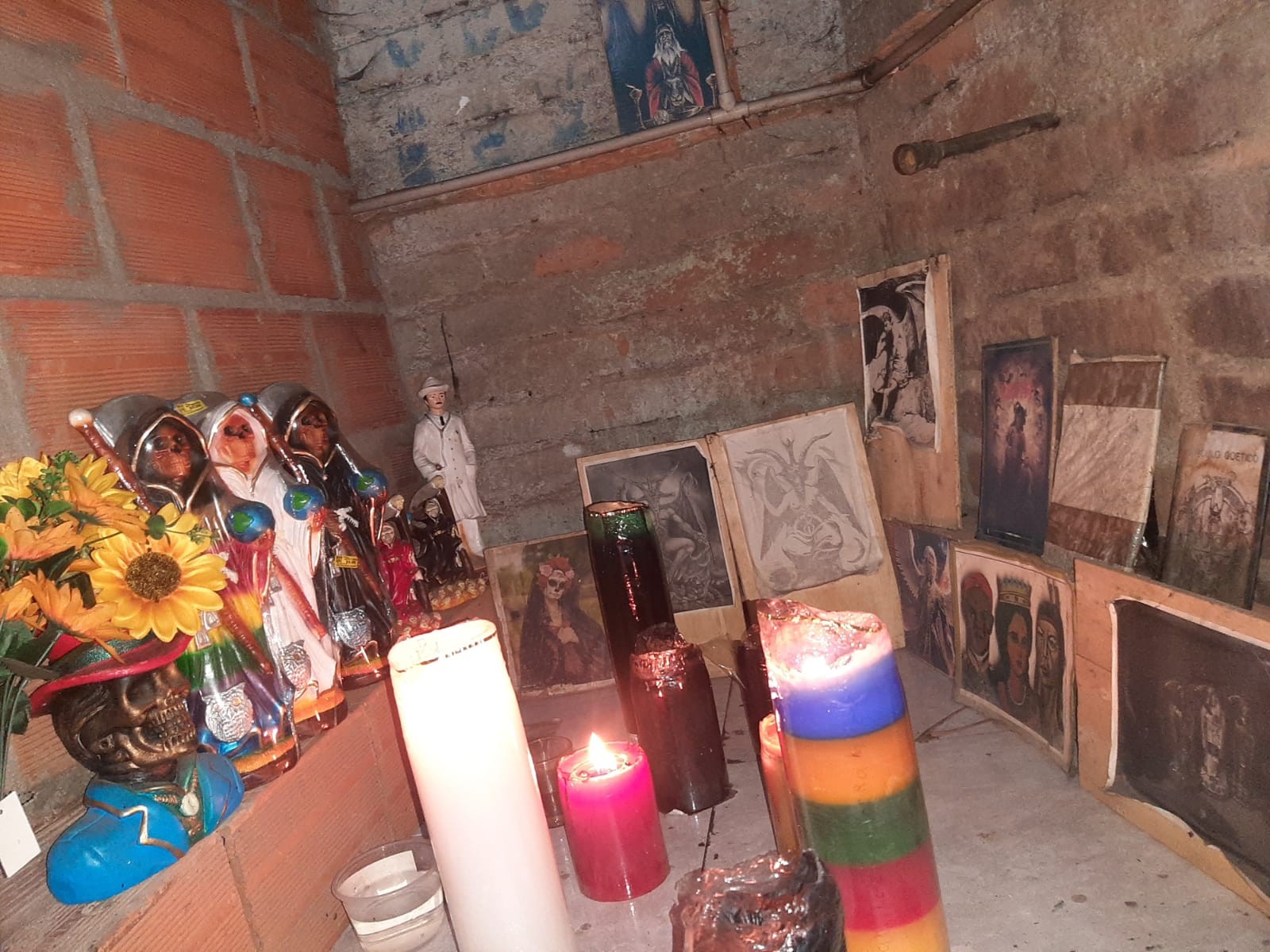 Altar y ritual de santería tradicional